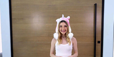 Tiny girl in a quirky outfit wants to get railed brutally