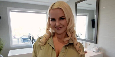 The sexy blonde cougar is giving her all in point of view