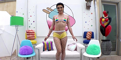 Slender brunette analyzed with impressive fuckstick