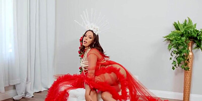 Curvaceous MILF gets nailed by the pro stud