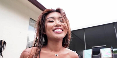 Tiny Asian girl wants her pussy to be filled in the water