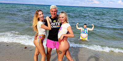Lucky dude has both Khloe Kapri and Chloe Temple sucking him