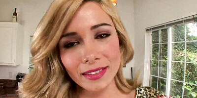 Watch graceful Kendall White's trailer