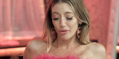 Strapon sex for a really good looking lady with a wet hole