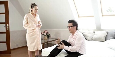 Amateur teen (18+) sex with hottie cutie from Daddy4k