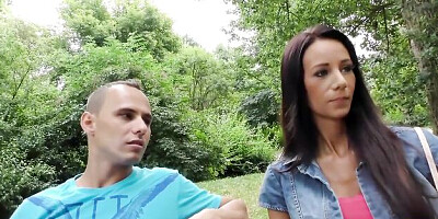 Shaggy nymphet's blowjob action