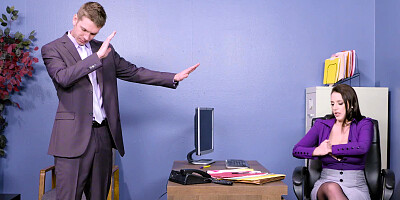 Secretary babe needs to be fucked so she engages her boss