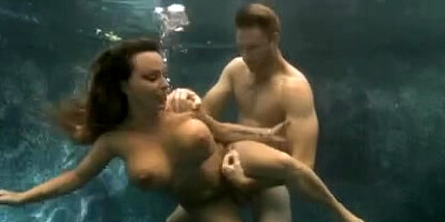 Underwater lovemaking