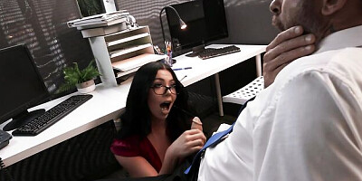 Squeaky Holly Day's oral video