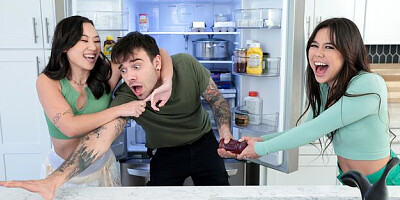 Bratty Sis - blowjob xxx