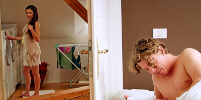 Stuck hottie exposes her opening so that he would fuck her unstuck