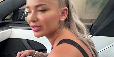 Insanely Sexy Aussie Hayley Davies Fucking Uber Driver In Car