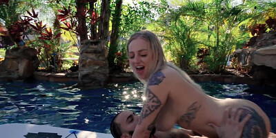 James Angel and Elana Bunnz are fucking in the pool
