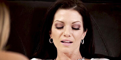 Lissome Lynn and Val's massage action
