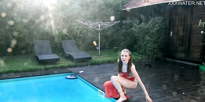 Flexi porn with mystery Kimber Lee from Underwater Show