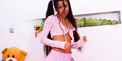 Well-proportioned Lupe - hd scene - Little Lupe