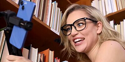 Brazzers - Cum Addicted Librarian Jenna Starr Takes Her Chance To Have A 3some With Blake Blossom