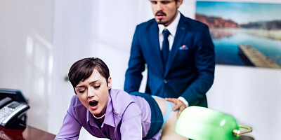 Exxxtra Small featuring Jade Valentine's face fucking smut