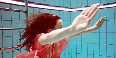 Underwater Show - teen (18+) movie