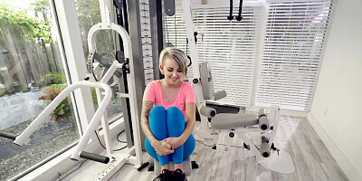 Blonde is feeling her trainers cock in the gym while with him