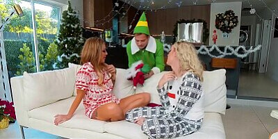 Merry FreeUse Christmas! Milf Stepmom Teaches Horny Stepson And Shy Stepdaughter How To Fuck