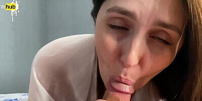 Stepmother comforted upset stepson with her pussy