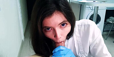 The nurse performed a manipulation to deprive the patient of virginity, hard fucking the guy to cum