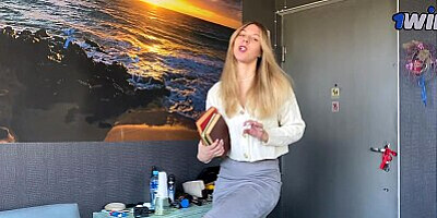 Why Does Stepmom Let Own Do This To Her Mouth?