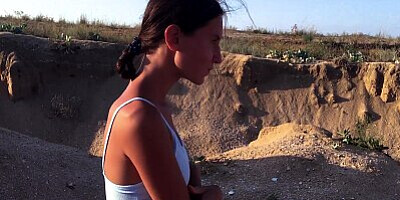 I picked up a Ukrainian beauty on the beach and quickly fucked her in the bushes