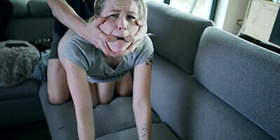 Hard fucked teen girl screams beautifully and gets a creampie, listen to that beautiful roar