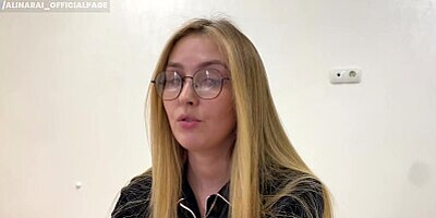 A stepson with broken arms poured sperm into the pussy of a kind stepmother. - Thank you stepmother