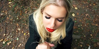 Risky Spontaneous BJ and Fuck in Public Forest