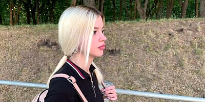 Deepthroat sloppy from a cute stepsister in daddy's room-Freya Stein