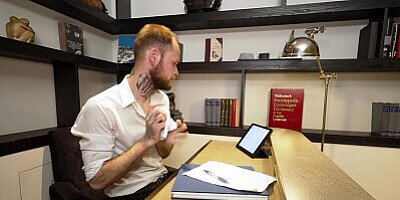 The best way to relax after work is to cum in your lover's pussy