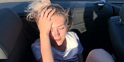 Public teen sex in the convertible car on a way to Las Vegas - Eva Elfie