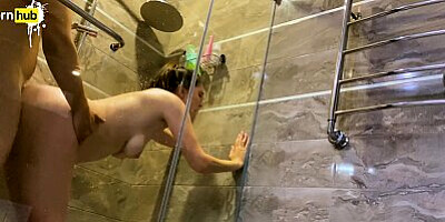 A young pervert looked at his stepmother in the shower