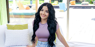 Naked brunette girl looks lovely playing with a Hitachi toy