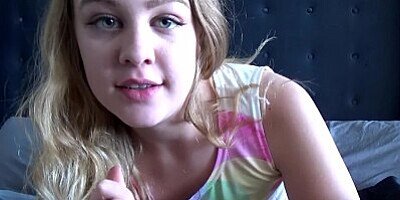 Cute Thick Teen Fucks Nerdy Guy From Tinder - Brie Viano