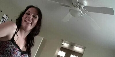 Porn Star Khloe Krush Giving Fan Lap Dance Cumshot After Convention Day!