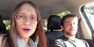 Sucking my BFs cock while he drives around Beverly Hills - Isa & Nach