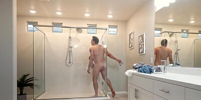 Naughty Blonde Tricks Stepfather Into Forbidden Affair in Bedroom