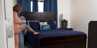 Horny influencer is going to fuck happily with passion