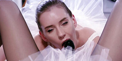 Watch emotional Merry Pie and Danielle's xxx