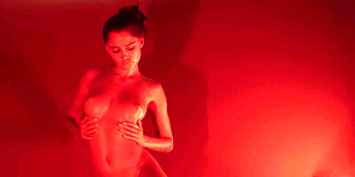 Solo teasing session from a girl with a great body