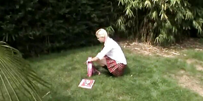 Watch admirable Kimmy's video