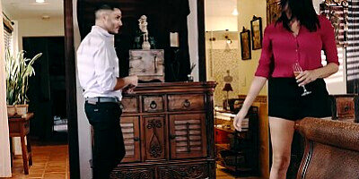 SweetSinner Drilling My Best Friends Hot MOM in His Bed!