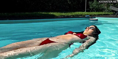 Big ass porn with romantic Yenifer Chacon from Underwater Show