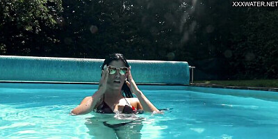 Big ass porn with romantic Yenifer Chacon from Underwater Show