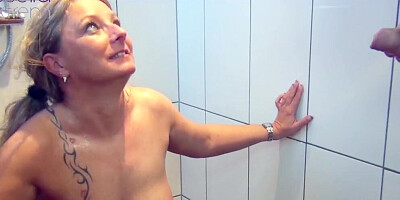 Horny Pee-Party - I swallow all the piss!