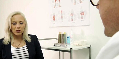 HITZEFREI Lilli Vanilli Fucked by her Doctors Big Cock